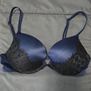 Victoria's Secret Very Sexy Pushu Blue and Black Lace Bra with Underwire Support